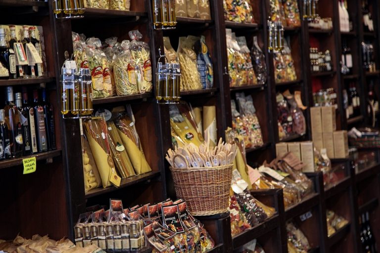 Why Businesses Use Food Packaging Services Food Packaging Services