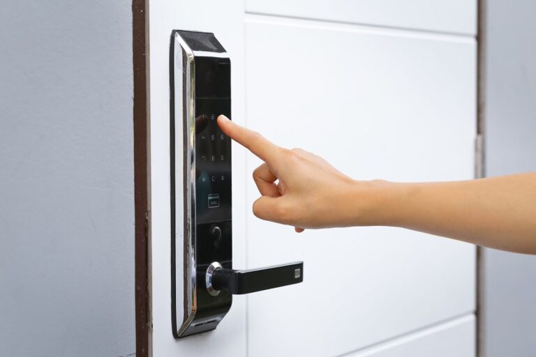 The Benefits Of Upgrading To Keyless Door Entry Benefits Of Upgrading To Keyless Door Entry