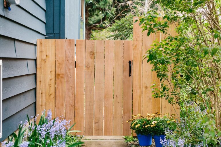 Protect Your Garden With A High-Quality Wooden Gate