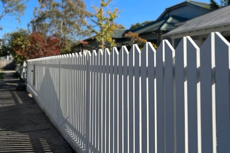 Creative Fencing Ideas For Modern Outdoor Spaces