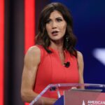kristi noem height