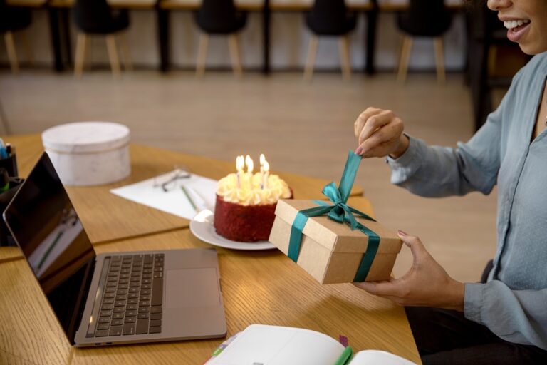 Gifts That Grow: Maximizing ROI With Smart Corporate Gifting Practices Gifts That Grow